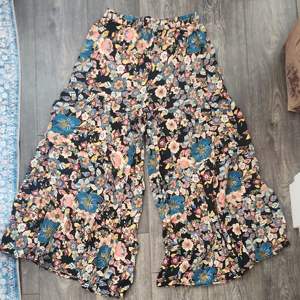 NATURAL LIFE Floral Wide-Leg Pants - Black, Blue, Pink - Size M